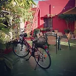 Casa Antiquary - Turistico 호스텔 베니타첼