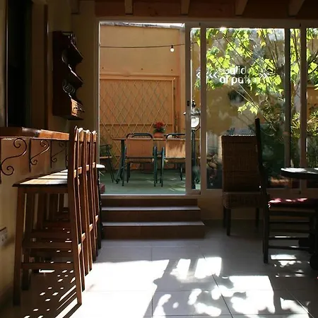 Casa Antiquary Hostel